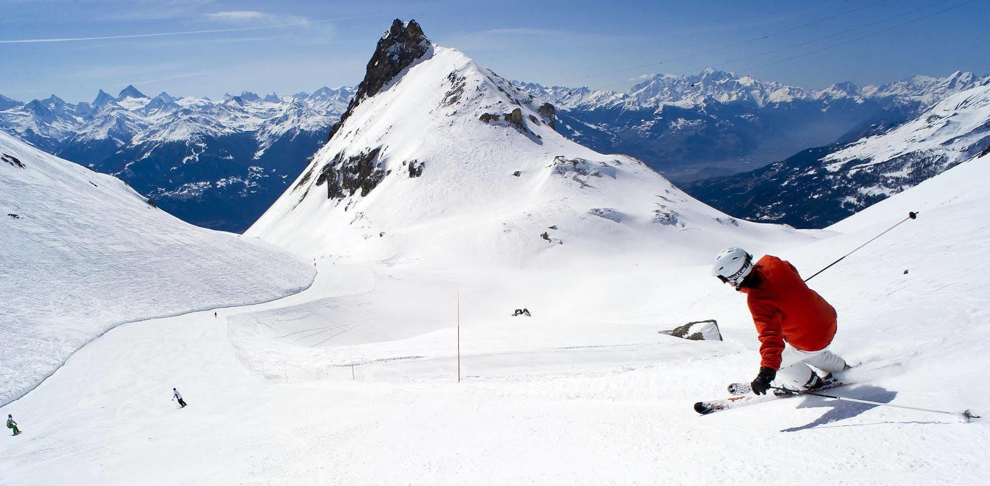 Hotel Valaisia Crans Montana, A Faern Collection Resort Eksteriør billede